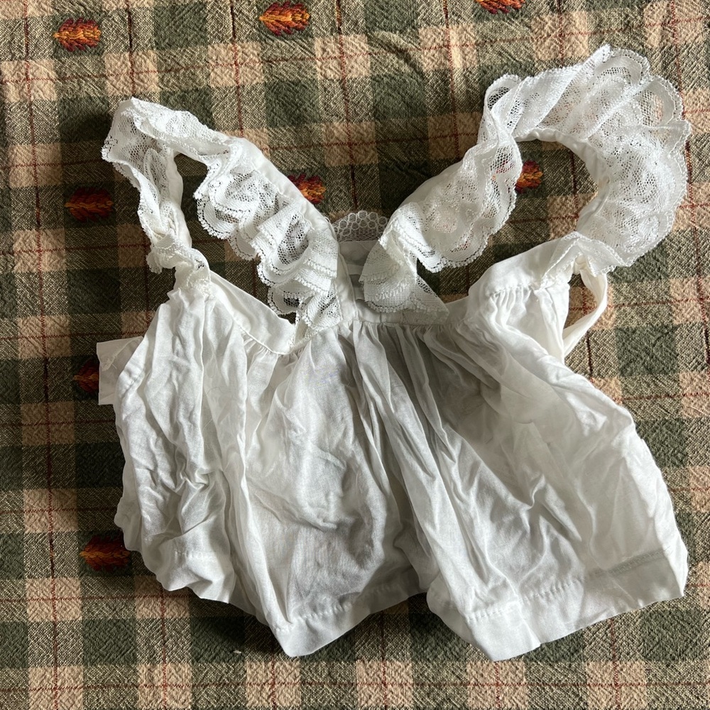 Vtg American Girl Pleasant Company Lacy Pinafore for Samantha’s birthday outfit